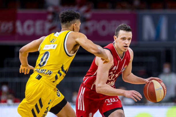 开对手防线 开对手防线